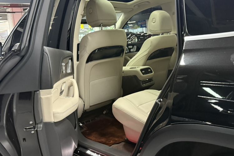 Used Mercedes-Benz GLS 2020 GLS 450 4MATIC Dynamic Edition Interior 8