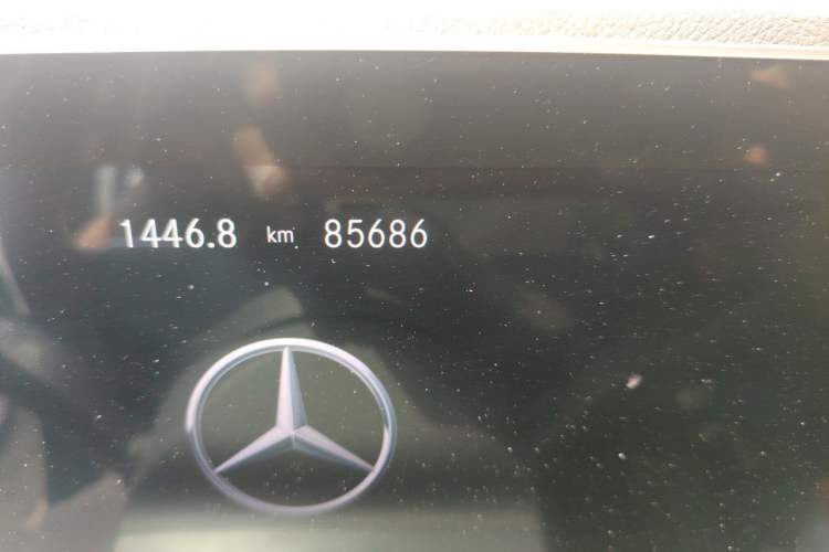 Used Mercedes-Benz GLS 2020 GLS 450 4MATIC Dynamic Edition Odometer Close Up