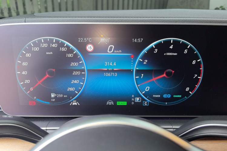 Used Mercedes-Benz GLS 2020 GLS 450 4MATIC Luxury Model Odometer Close Up