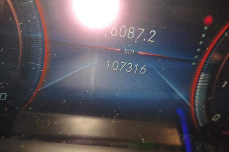 Used Mercedes-Benz GLS  Odometer Close Up
