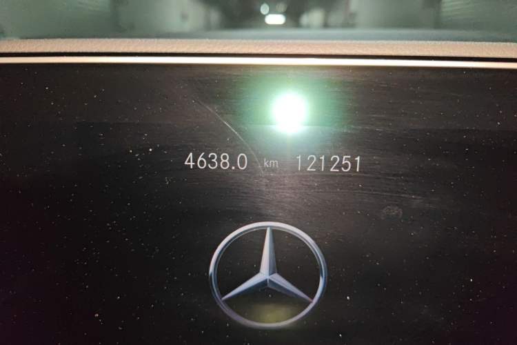 Used Mercedes-Benz GLS 2020 GLS 450 4MATIC Dynamic Edition Odometer Close Up