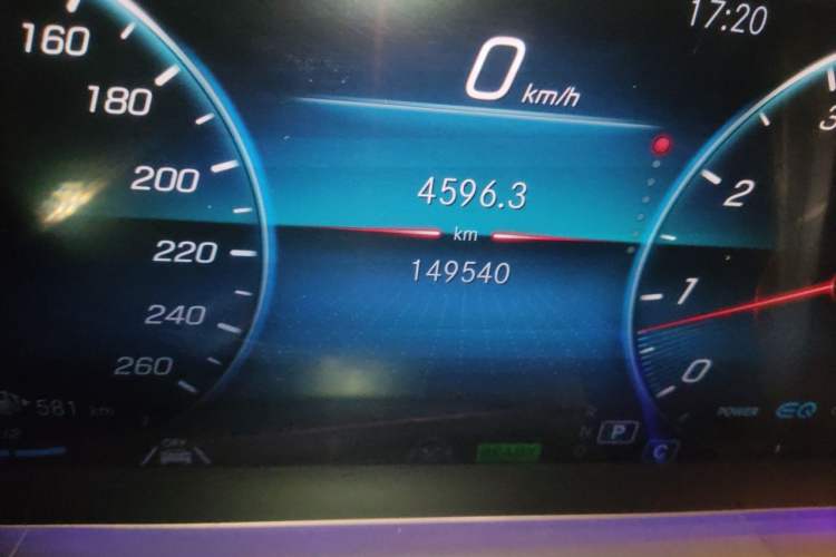 Used Mercedes-Benz GLS 2020 GLS 450 4MATIC Luxury Model Odometer Close Up