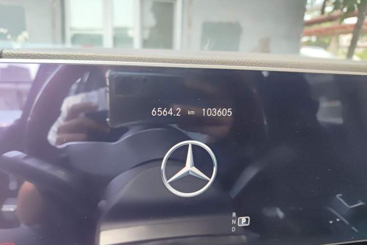 Used Mercedes-Benz GLS 2020 GLS 450 4MATIC Luxury Model Odometer Close Up