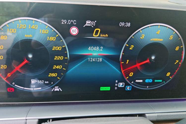Used Mercedes-Benz GLS 2020 GLS 450 4MATIC Luxury Model Odometer Close Up