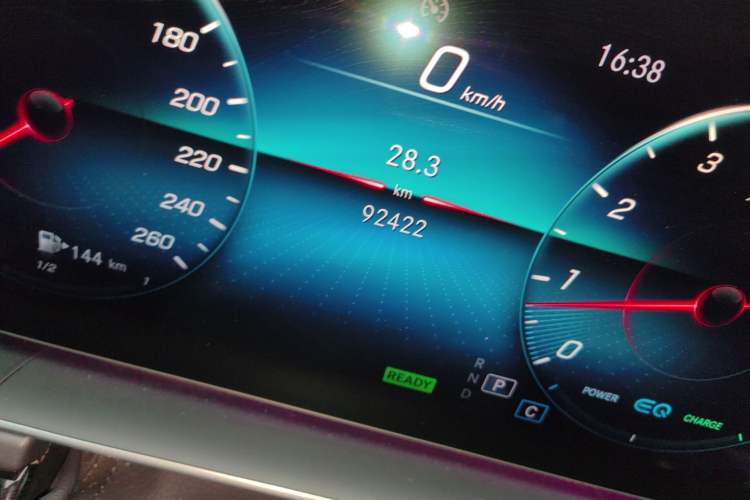 Used Mercedes-Benz GLS 2020 GLS 450 4MATIC Dynamic Edition Odometer Close Up