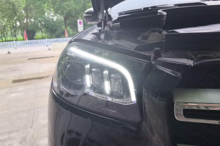 Used Mercedes-Benz GLS 2020 GLS 450 4MATIC Luxury Model Right Front Headlight