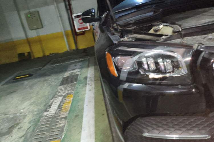 Used Mercedes-Benz GLS  Right Front Headlight