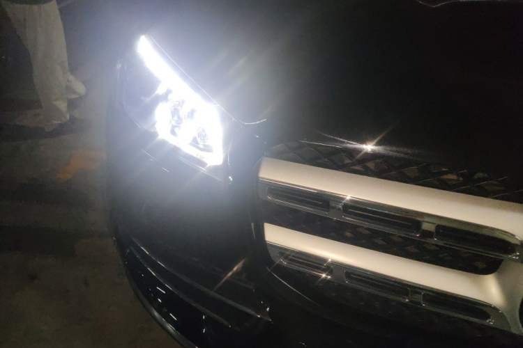 Used Mercedes-Benz GLS 2020 GLS 450 4MATIC Luxury Model Right Front Headlight