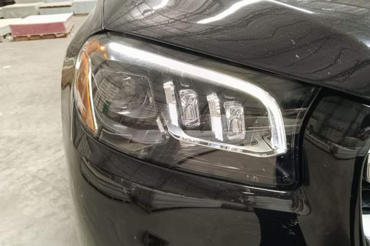 Used Mercedes-Benz GLS  Right Front Headlight