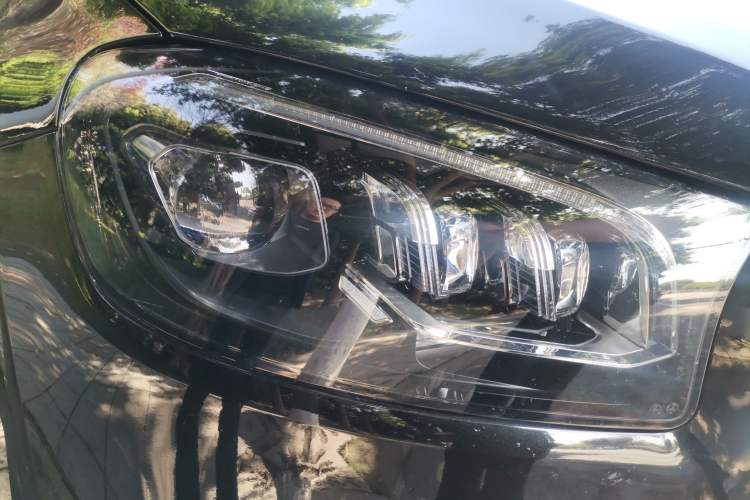 Used Mercedes-Benz GLS 2020 GLS 450 4MATIC Luxury Model Right Front Headlight
