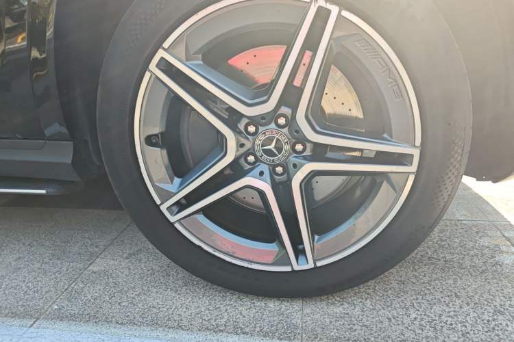 Used Mercedes-Benz GLS 2020 GLS 450 4MATIC Luxury Model Right Front Wheel Hub