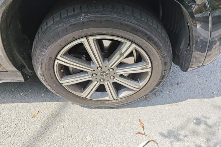 Used Mercedes-Benz GLS 2020 GLS 450 4MATIC Dynamic Edition Right Front Wheel Hub