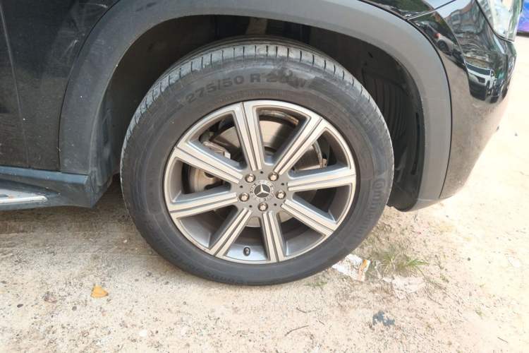 Used Mercedes-Benz GLS 2020 GLS 450 4MATIC Dynamic Edition Right Front Wheel Hub