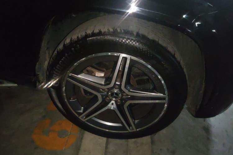 Used Mercedes-Benz GLS 2020 GLS 450 4MATIC Luxury Model Right Front Wheel Hub