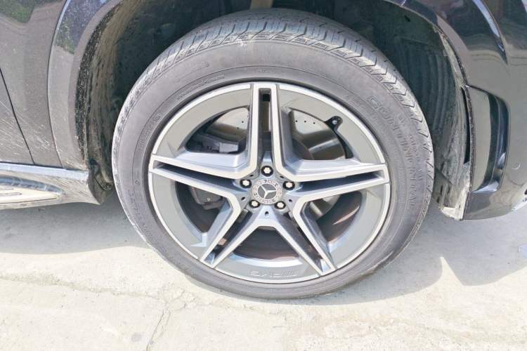 Used Mercedes-Benz GLS 2020 GLS 450 4MATIC Luxury Model Right Front Wheel Hub