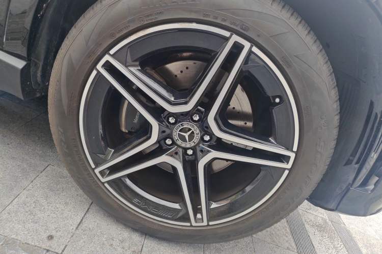 Used Mercedes-Benz GLS 2020 GLS 450 4MATIC Luxury Model Right Front Wheel Hub