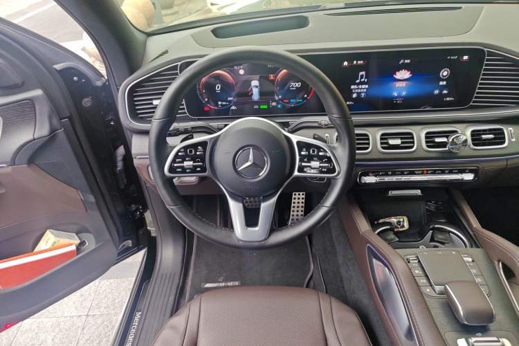 Used Mercedes-Benz GLS 2020 GLS 450 4MATIC Luxury Model Steering Wheel