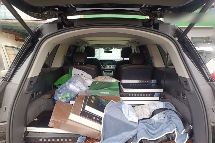 Used Mercedes-Benz GLS  Trunk