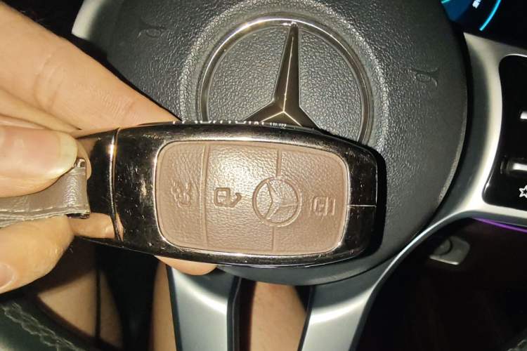 Used Mercedes-Benz GLS  Vehicle Key
