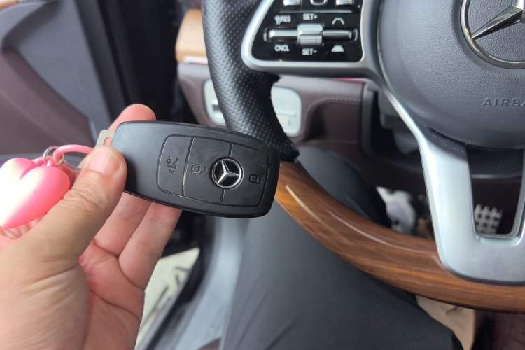 Used Mercedes-Benz GLS 2020 GLS 450 4MATIC Luxury Model Vehicle Key