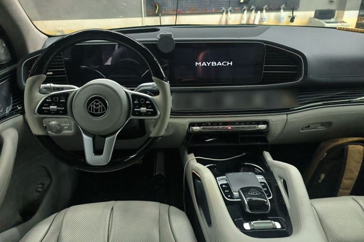 Used Mercedes-Benz GLS 2020 GLS 450 4MATIC Luxury Model Center Console