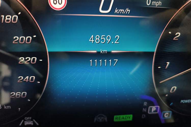 Used Mercedes-Benz GLS 2020 GLS 450 4MATIC Luxury Model Odometer Close Up