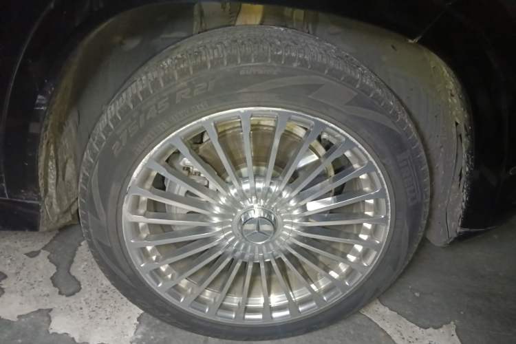 Used Mercedes-Benz GLS 2020 GLS 450 4MATIC Luxury Model Right Front Wheel Hub