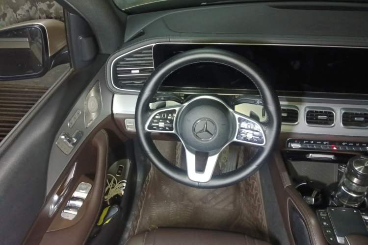 Used Mercedes-Benz GLS 2020 GLS 450 4MATIC Luxury Model Steering Wheel
