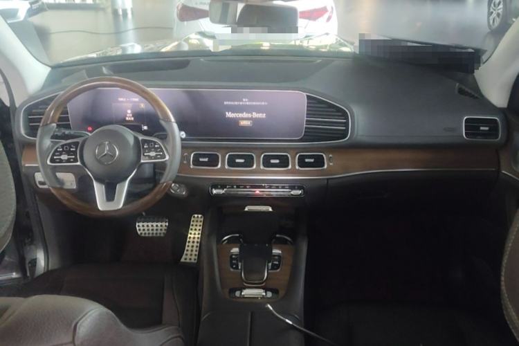 Used Mercedes-Benz GLS 2020 GLS 450 4MATIC Luxury Model Center Console