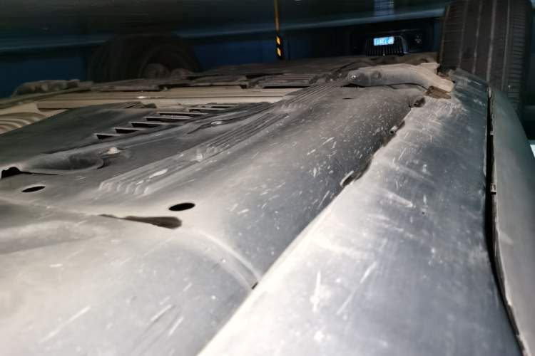 Used Mercedes-Benz GLS  Chassis Front Left