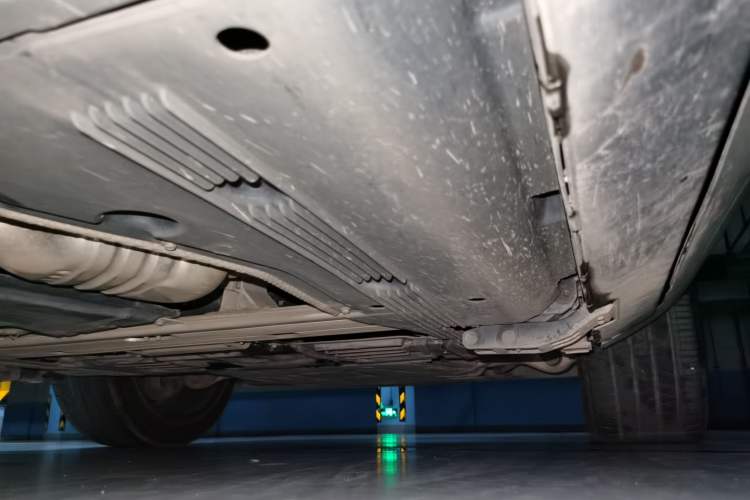 Used Mercedes-Benz GLS  Chassis Front Right