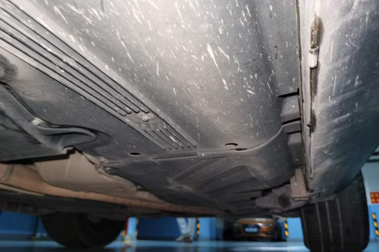 Used Mercedes-Benz GLS  Chassis Rear Left