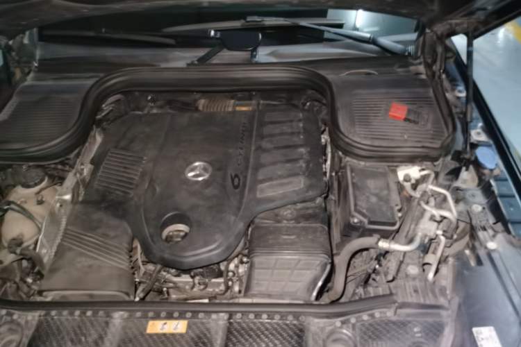 Used Mercedes-Benz GLS  Engine Bay Left