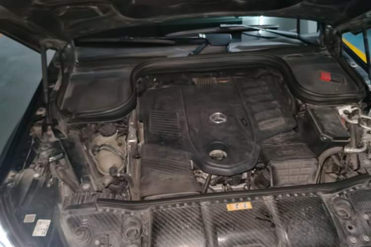 Used Mercedes-Benz GLS  Engine Bay Right