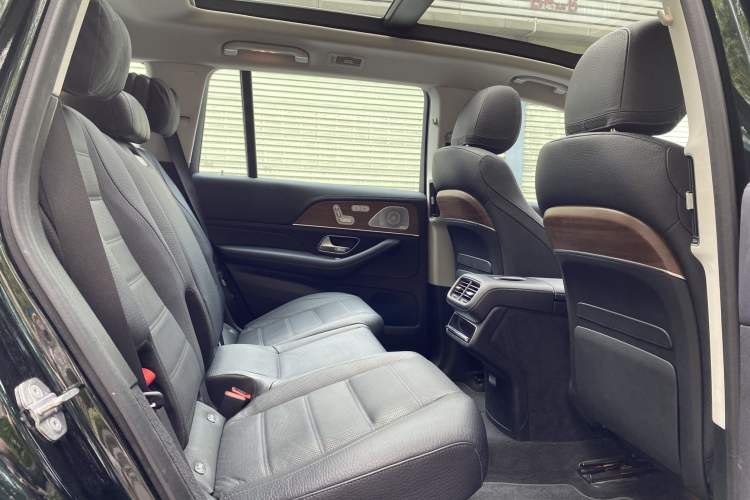 Used Mercedes-Benz GLS 2020 GLS 450 4MATIC Luxury Model Interior 4
