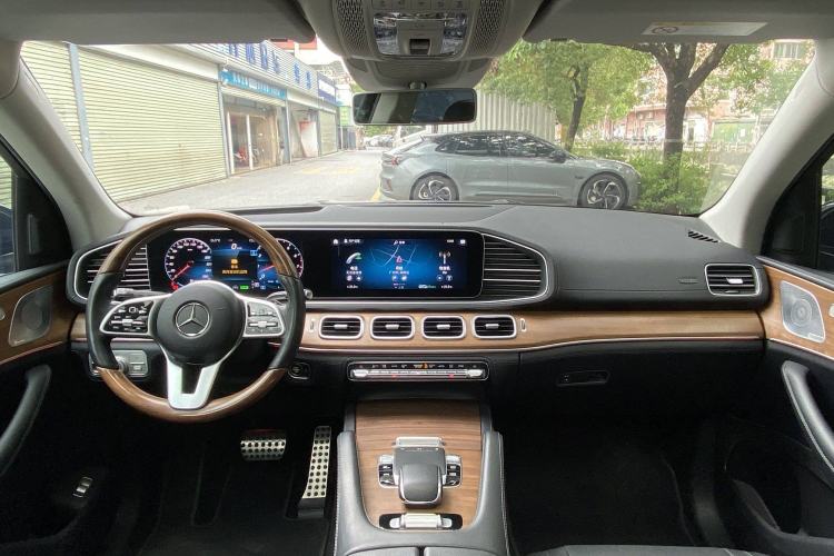 Used Mercedes-Benz GLS 2020 GLS 450 4MATIC Luxury Model Interior 5