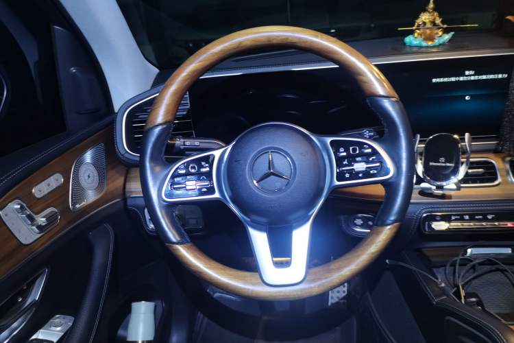 Used Mercedes-Benz GLS 2020 GLS 450 4MATIC Luxury Model Steering Wheel