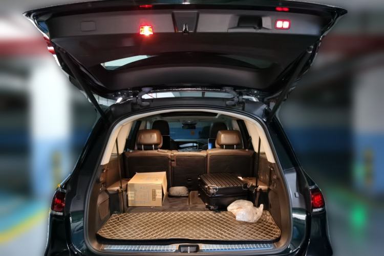 Used Mercedes-Benz GLS  Trunk