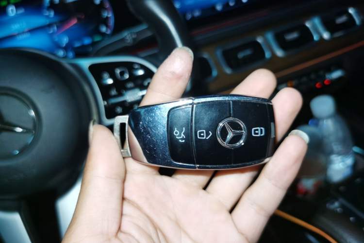 Used Mercedes-Benz GLS  Vehicle Key