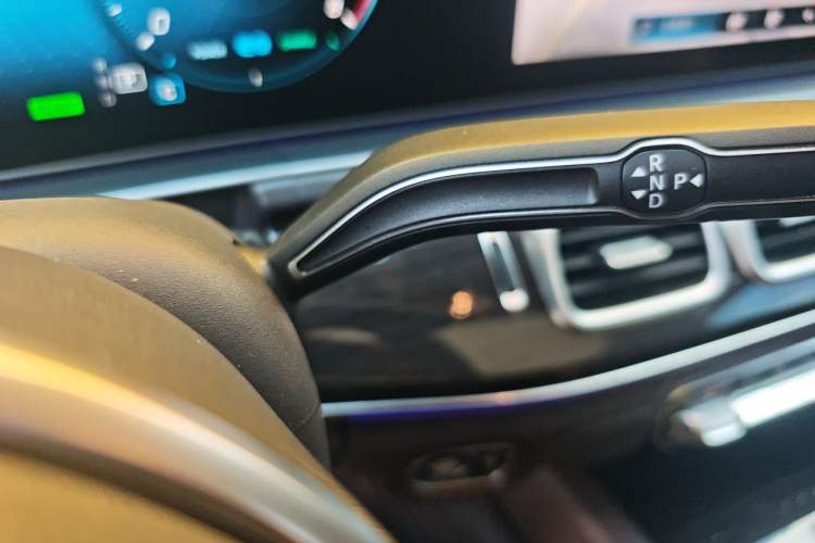 Used Mercedes-Benz GLS 2020 GLS 450 4MATIC Dynamic Edition Gear Lever