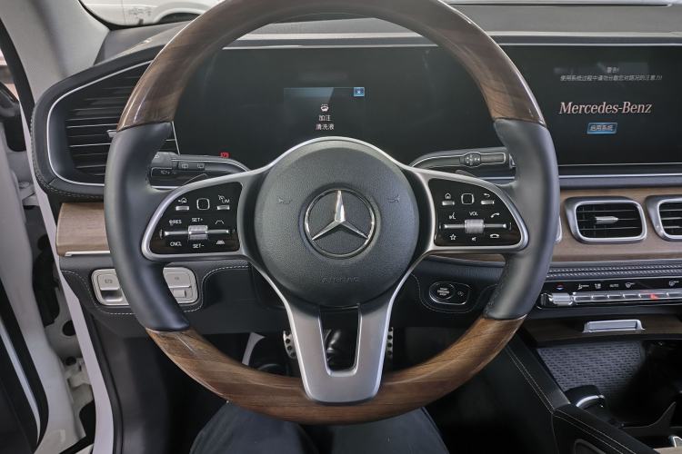 Used Mercedes-Benz GLS 2020 GLS 450 4MATIC Luxury Model Interior 5