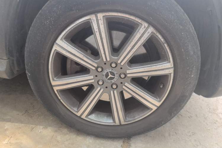 Used Mercedes-Benz GLS 2020 GLS 450 4MATIC Dynamic Edition Right Front Wheel Hub