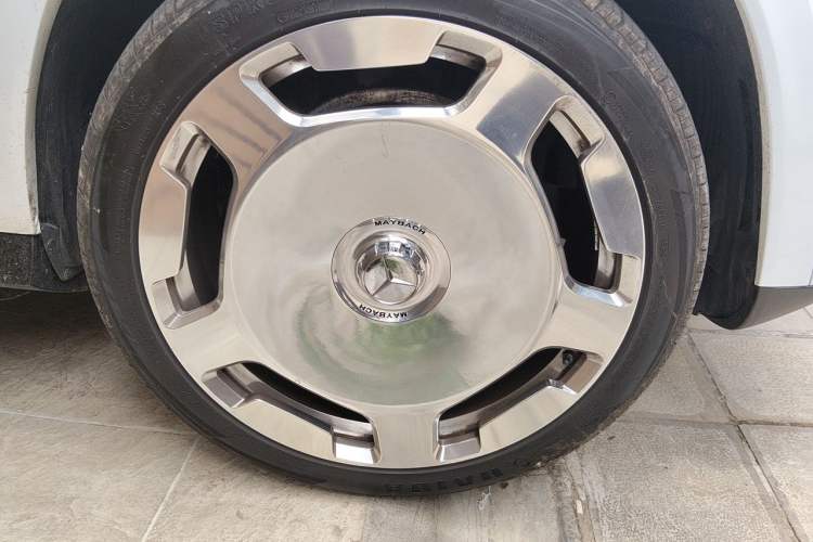 Used Mercedes-Benz GLS 2020 GLS 450 4MATIC Dynamic Edition Right Front Wheel Hub