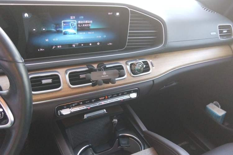 Used Mercedes-Benz GLS  Audio And AC Panel