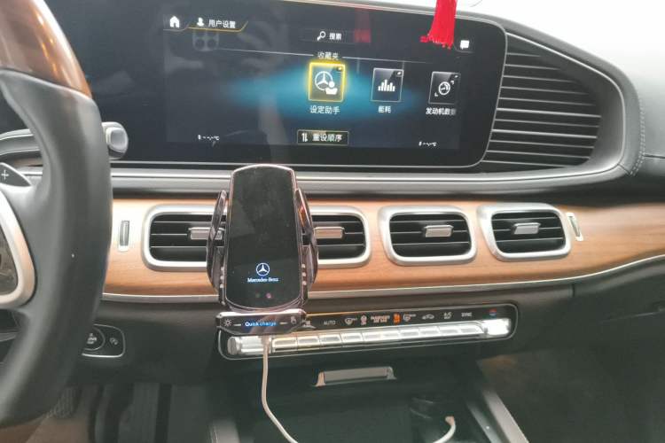 Used Mercedes-Benz GLS  Audio And AC Panel