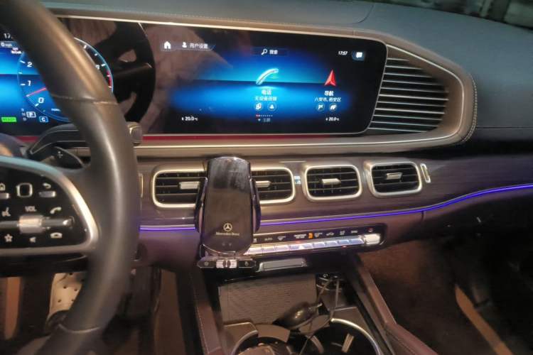 Used Mercedes-Benz GLS 2021 Refresh GLS 450 4MATIC Fashion Edition Audio And AC Panel