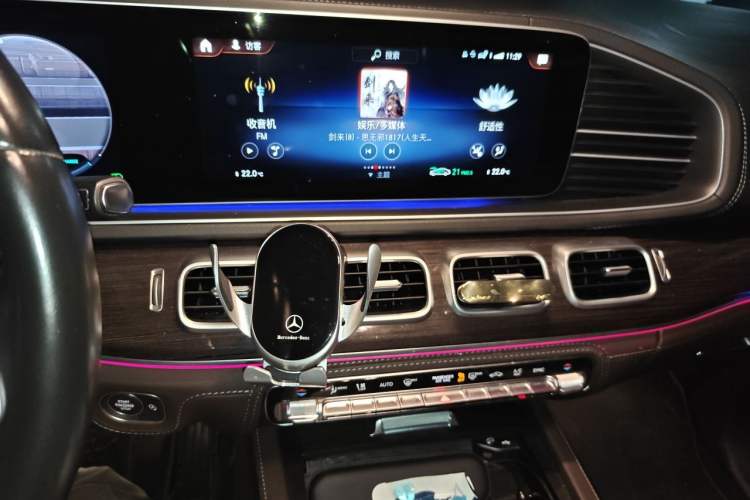 Used Mercedes-Benz GLS 2021 GLS 450 4MATIC Stylish Model Audio And AC Panel