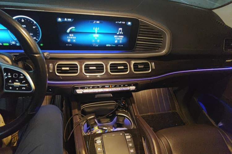 Used Mercedes-Benz GLS 2021 Refresh GLS 450 4MATIC Fashion Edition Audio And AC Panel