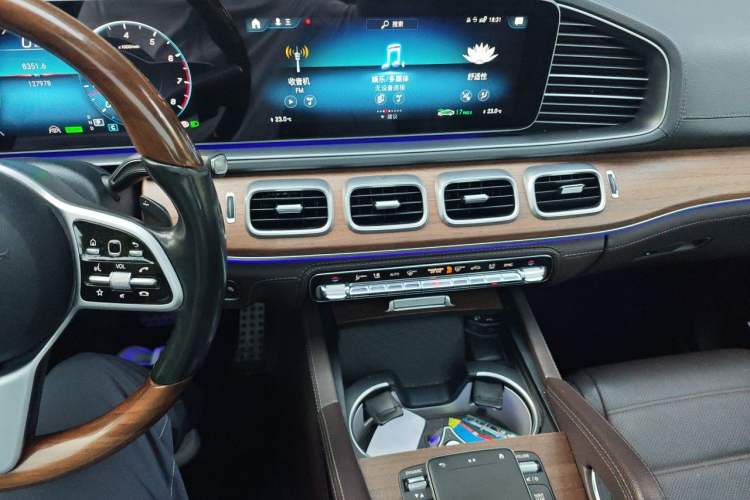 Used Mercedes-Benz GLS 2021 GLS 450 4MATIC Luxury Model Audio And AC Panel