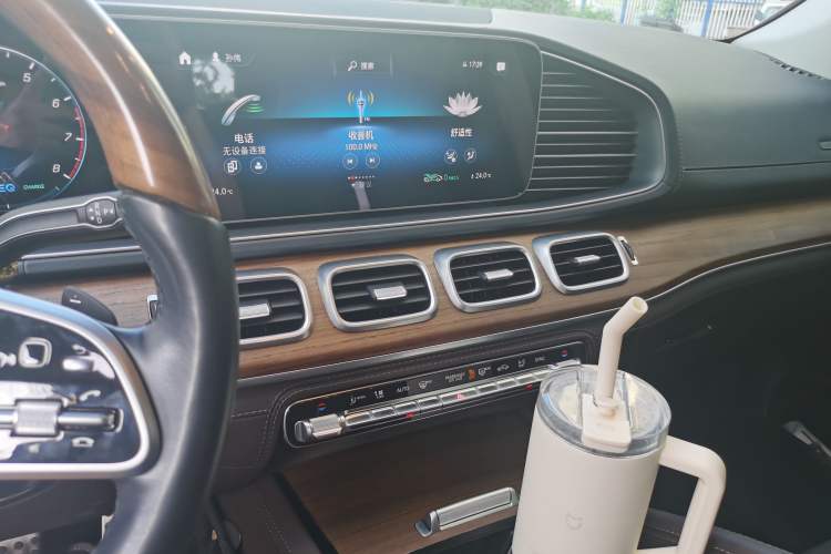 Used Mercedes-Benz GLS 2021 Facelift GLS 450 4MATIC Luxury Edition Audio And AC Panel